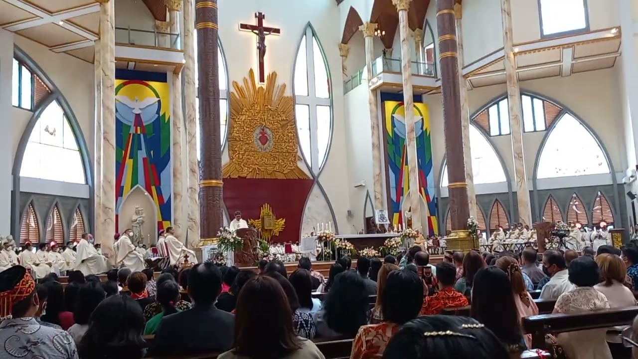 Uskup Seluruh Indonesia dan Sarawak Malaysia hadir dalam tahbisan Mgr Valentinus Saeng