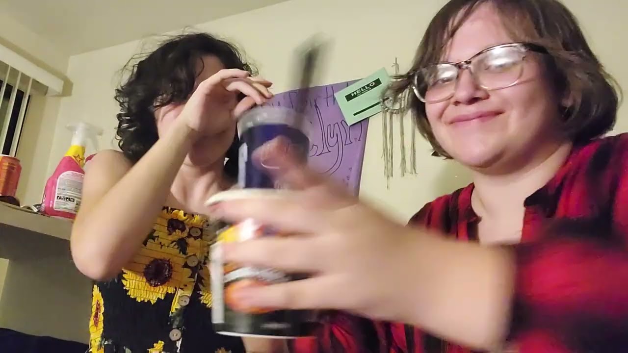 We try the Spicy japanese chicken noodle volcanoes for the first time # Part one