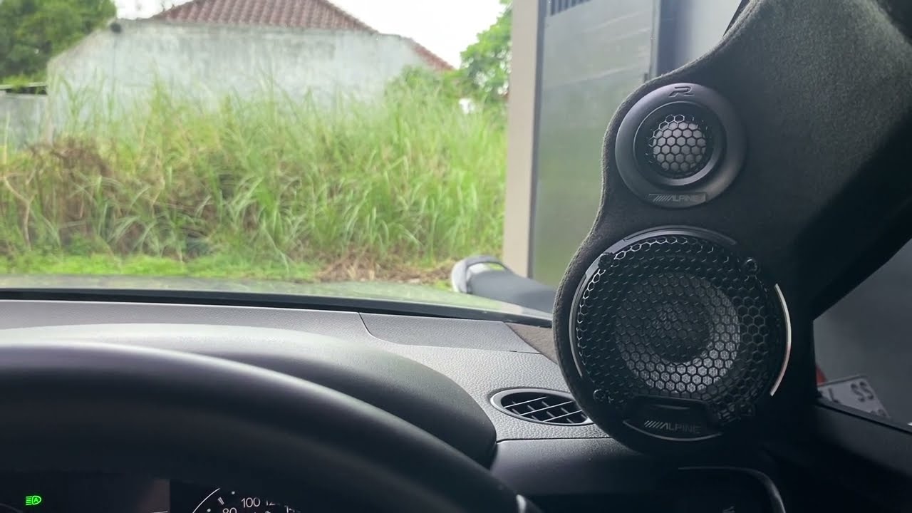 Tes lagu 
