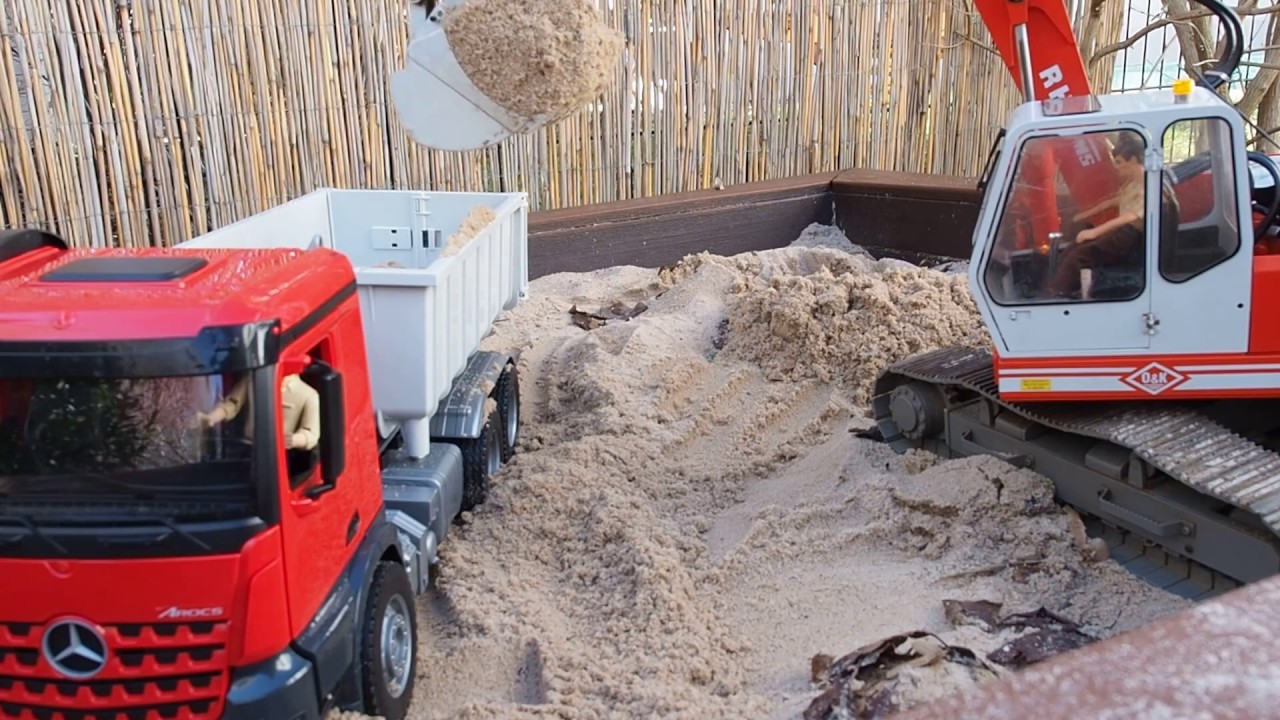 RC Excavator O&K RH6 PMS Damitz #Part I. loading BRUDER Mercedes Arocs