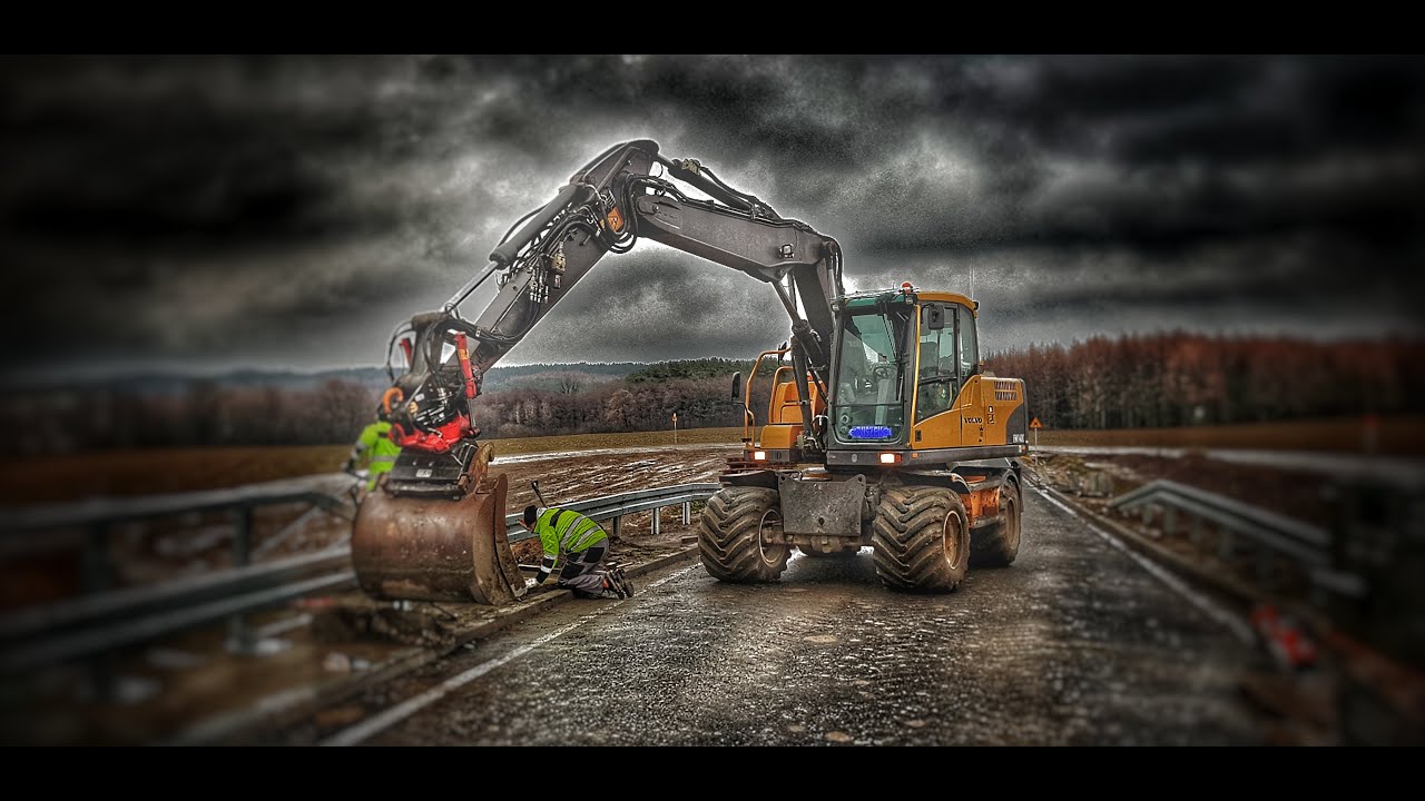 Puszek Operator - Pierwsze kroki z tiltrotatorem - First steps with tiltrotator VOLVO EW140C