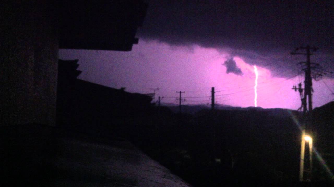 【爆音注意】この世の終わりかと思う雷雲がキタ！！  Terrible thunder