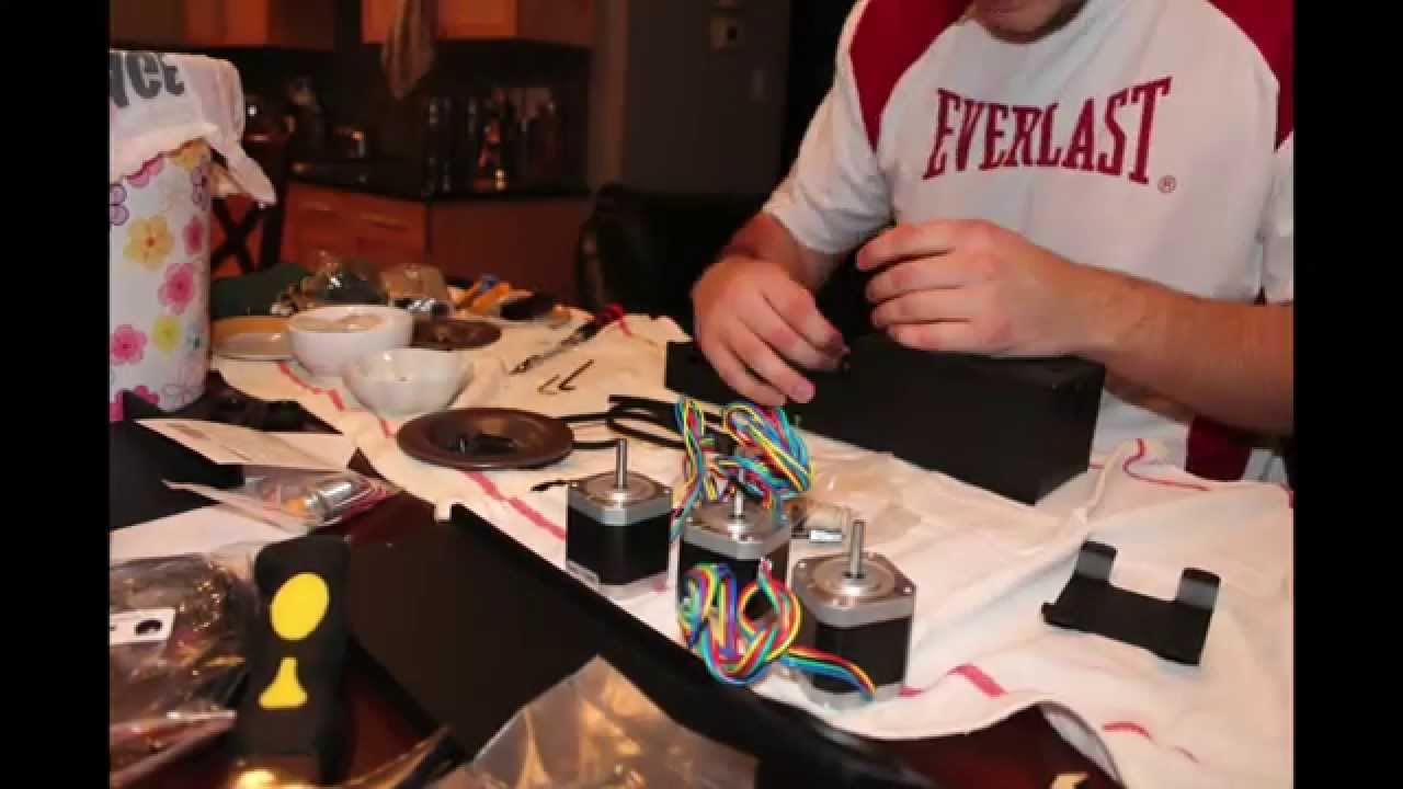 3D Printer - Printrbot Assembly Time-lapse - Gustavo Bar&eacute;a
