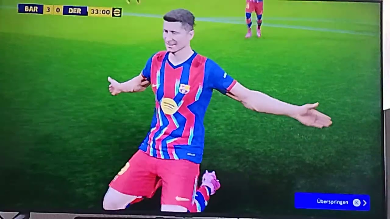 Ich spiele  efootball und Spiele gegen FC Barcelona gegen Derby WB