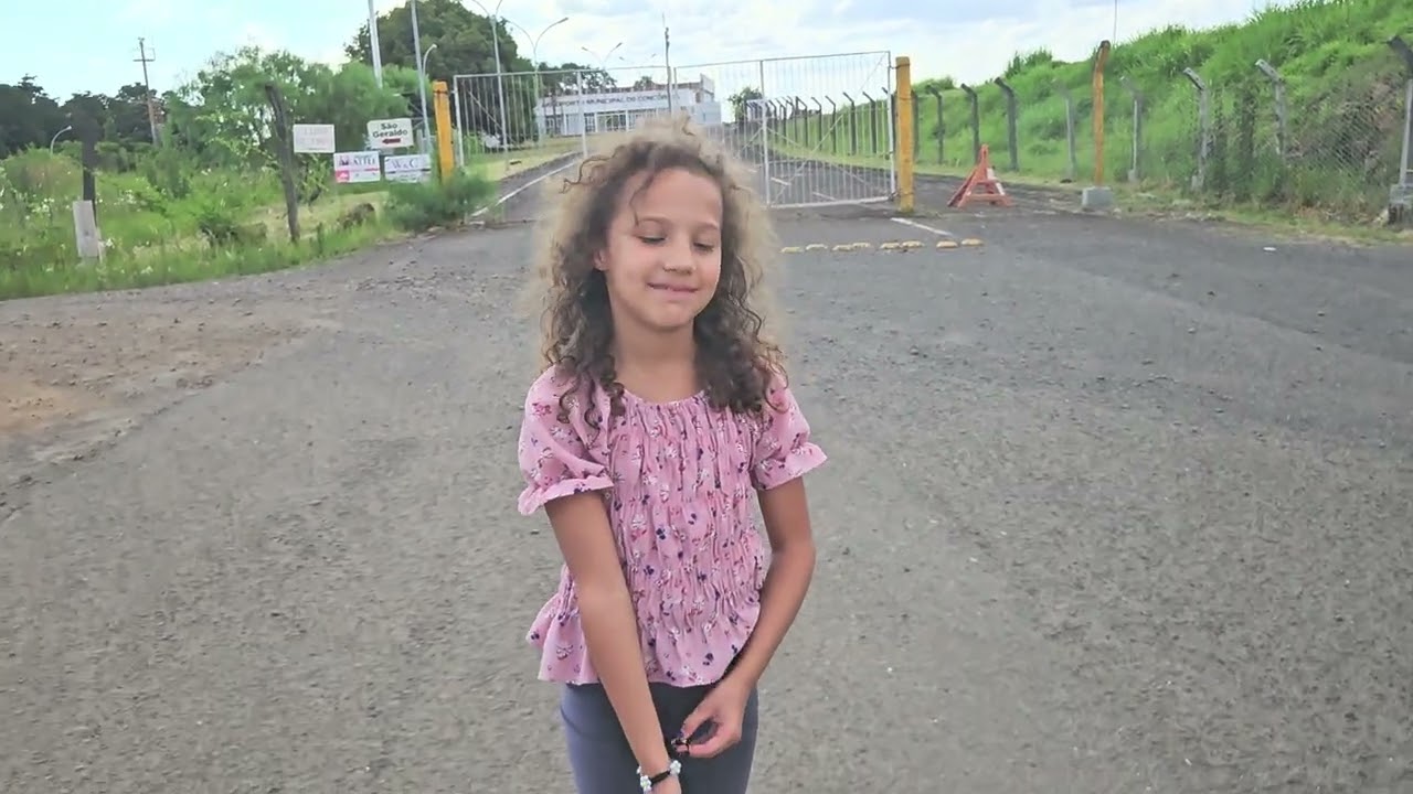 Brasil - Regina e Theo no Aeroporto Municipal de Concórdia SC 