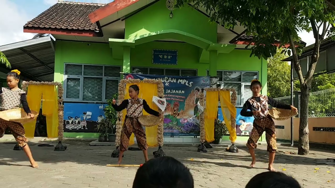Pentas Seni Kelas 5 dalam Penutupan MPLS 20252026 Part 4