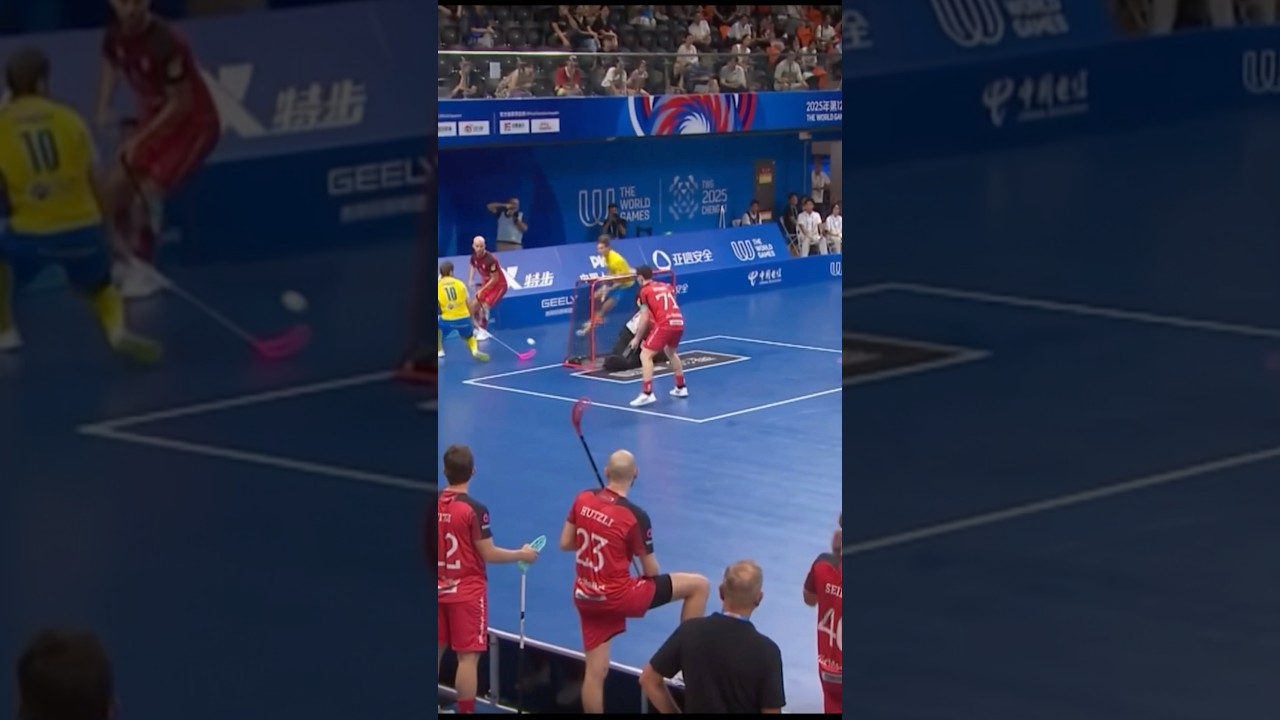 Lukas Genhart saying no to the Swedes! 🇨🇭🙅🏻&zwj;♂️❌ #floorball #twg2025 #wearetheworldgames
