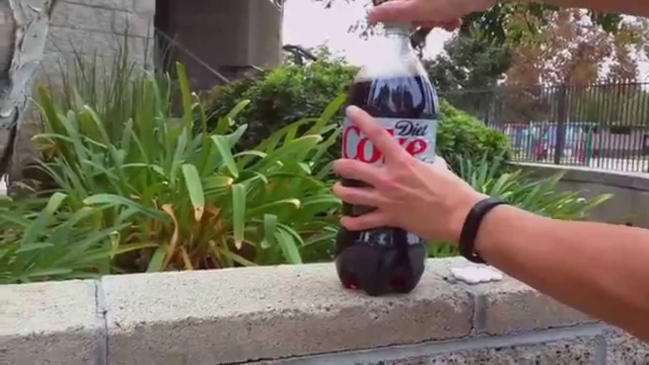 Chemical reaction - Coke & Mentos