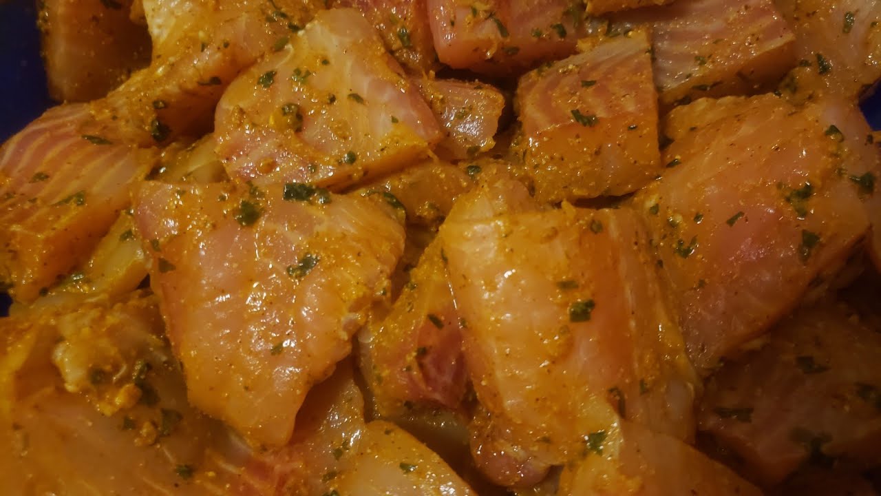 شرمولة الحوت ادمان🤔🤗عالمية تصلح لاغلب انواع سمك 😲كيجي لذيذ😋بزاف يعجب جميع تاع تحميرة الوجه🥰🤩
