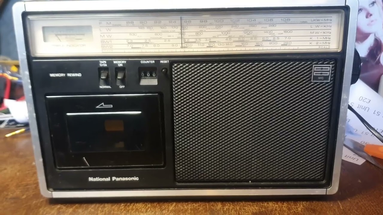 Vintage Panasonic radio