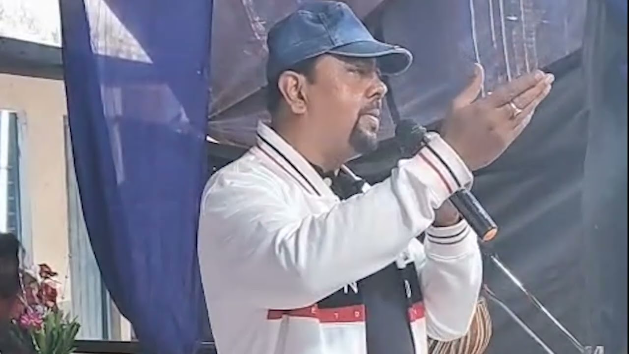 Jiban ke din chote sahi-- attribute to one and only kishore kumar by saikat sengupta.