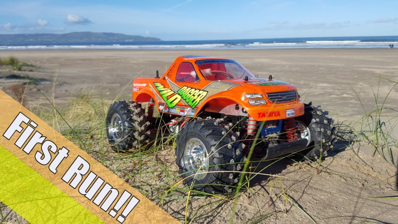 Tamiya WR-01 1/10 Wild Dagger 👀👀 First Run!! Beach Run!!
