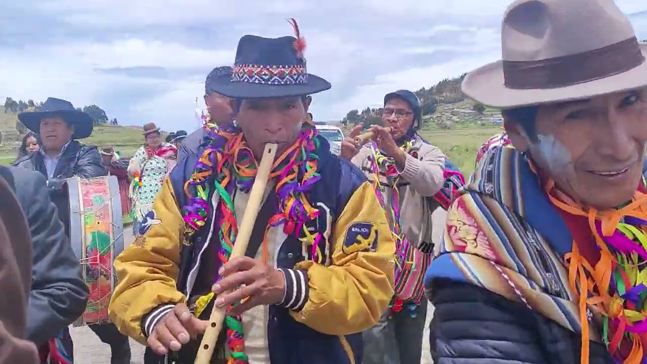 DOMINGO DE CARNAVAL EN EL DISTRITO DE VILQUECHICO