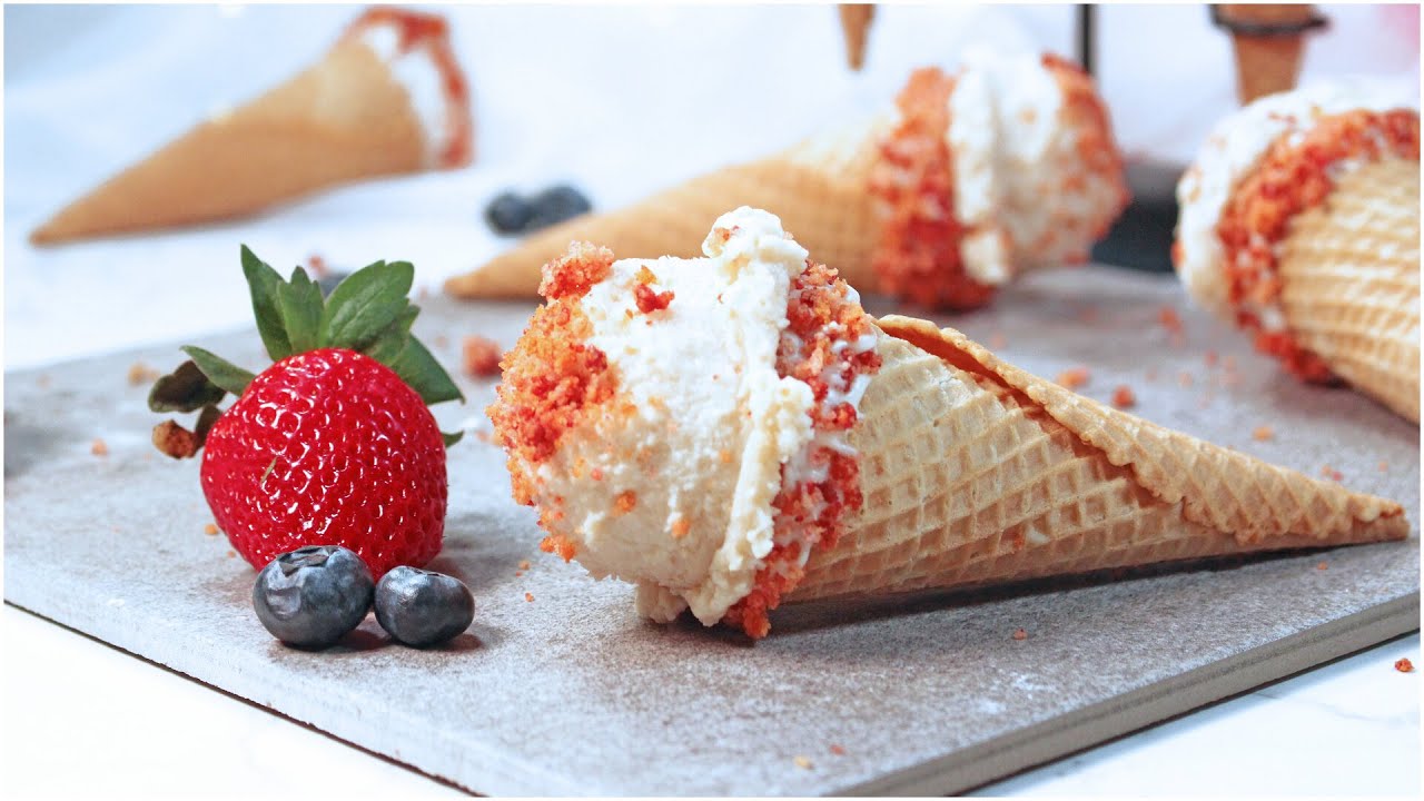 Vegan Strawberry Cheesecake Crunch Cones! 🍦