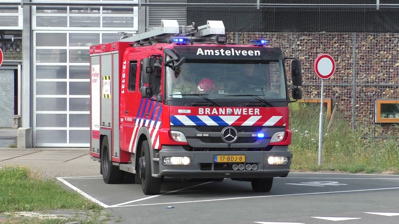 PRIO 1 TS en AL Brandweer Amstelveen rukken met Spoed uit naar een Woningbrand in Amsterdam