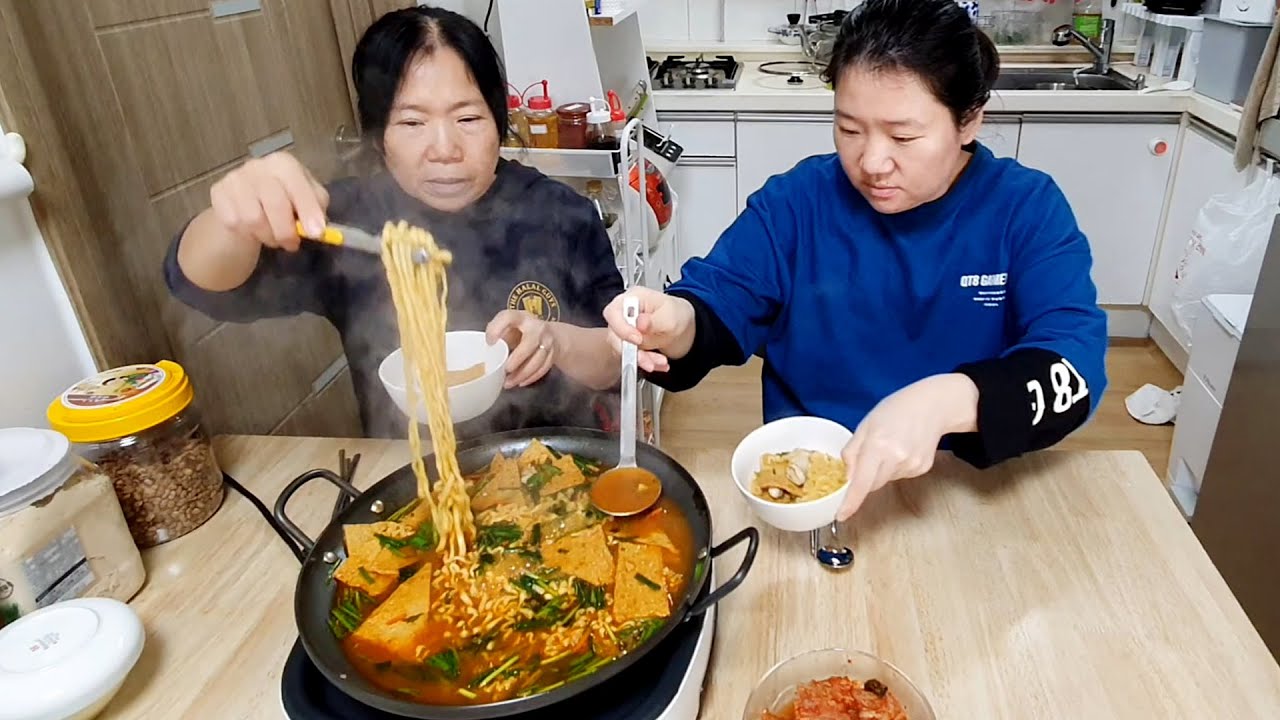[먹방 브이로그] 짬뽕라면, 꽈배기, 꽃게탕, 비빔밥, 피자, 청국장 집밥 그리고 바지가 작아진 시간...MUCKBANG VLOG