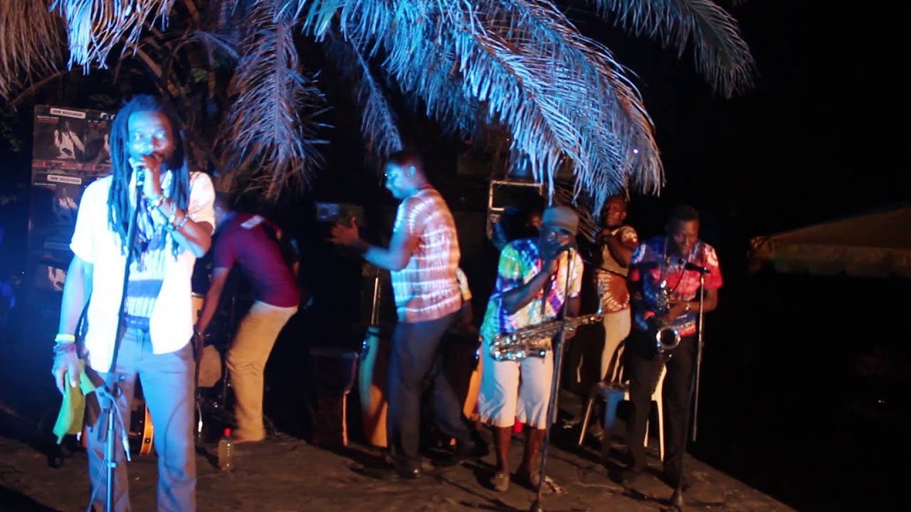 Beautiful Nubia - Live at EniObanke - April 5, 2015