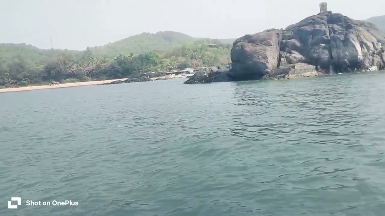 Beach sightseeing gokarna#ombeach #paradisebeaches #halfmoonbeach  