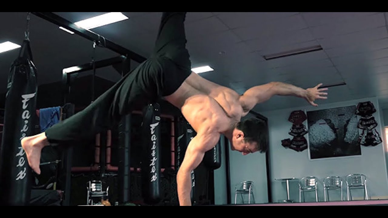 Hướng dẫn tập chồng chuối (Handstand) chi tiết nhất Việt Nam 2021