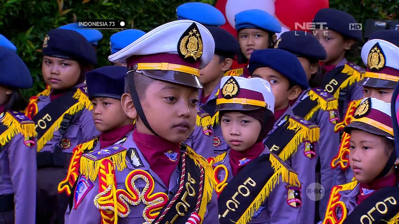 Indonesia 73 - Kecenya Para Polisi Cilik Baris-berbaris