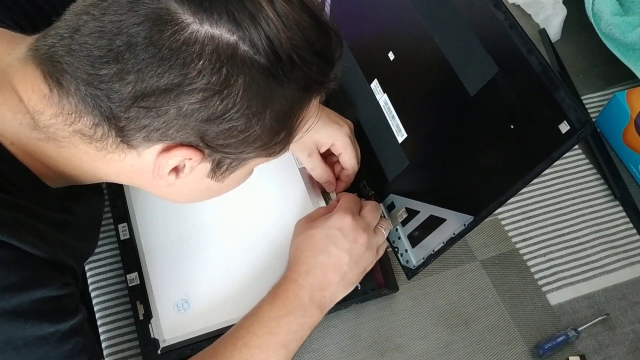 Распаковка и замена экрана ноутбука Lenovo / Unpacking and replacing a laptop screen Lenovo #2