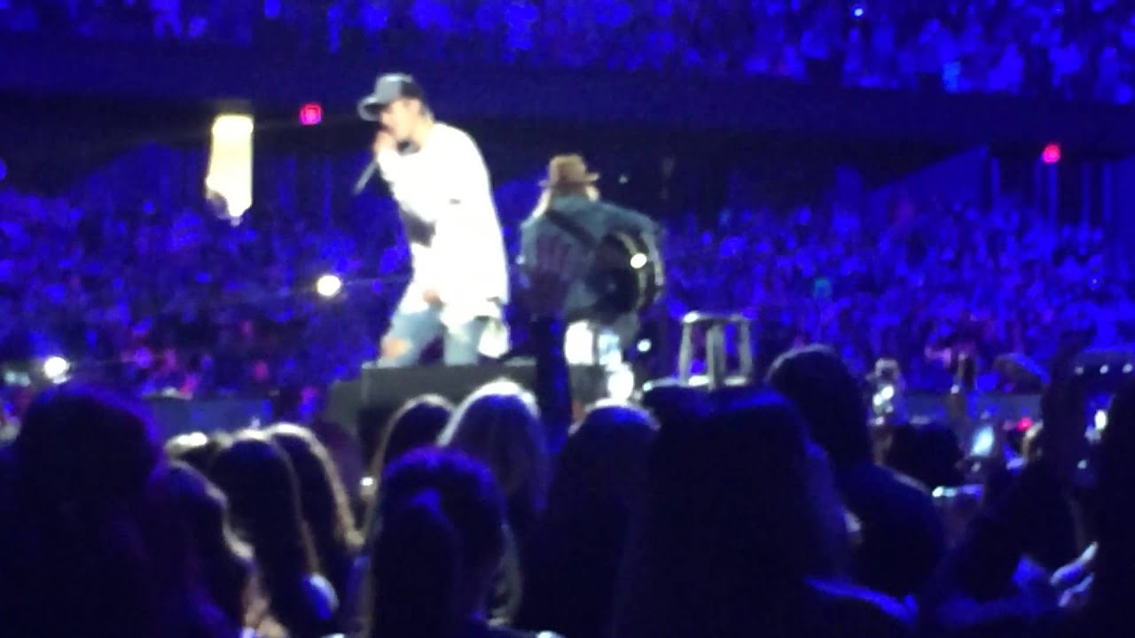 Justin Bieber Love Yourself 11-18-15 Chicago