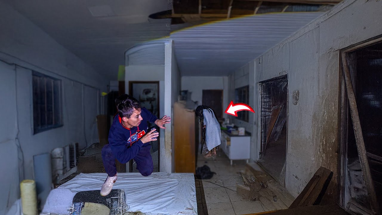 PASSANDO A NOITE NA CASA DA BRUXA E ALGO ASSUSTADOR ACONTECEU!