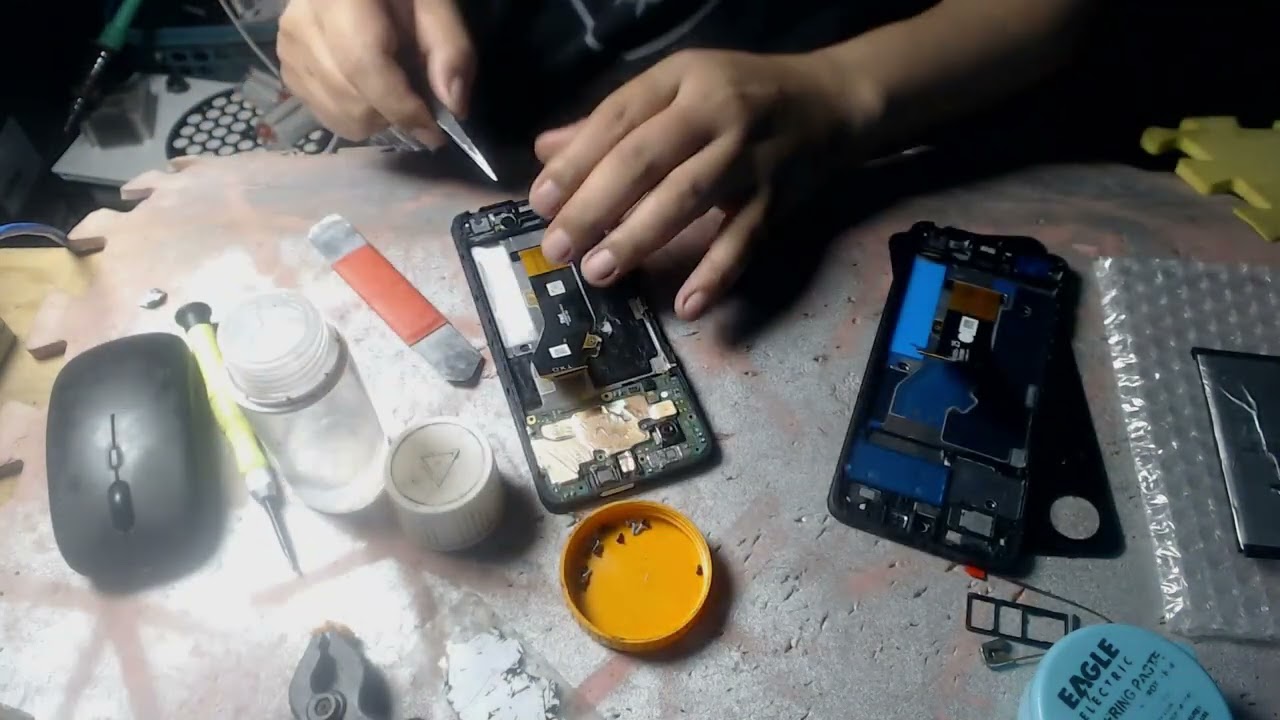 Infinix Smart 8 LCD w Frame Replacement Repair