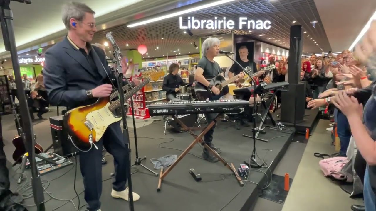 Indochine -3- Un été français - Fnac Lille le 6/9/2024
