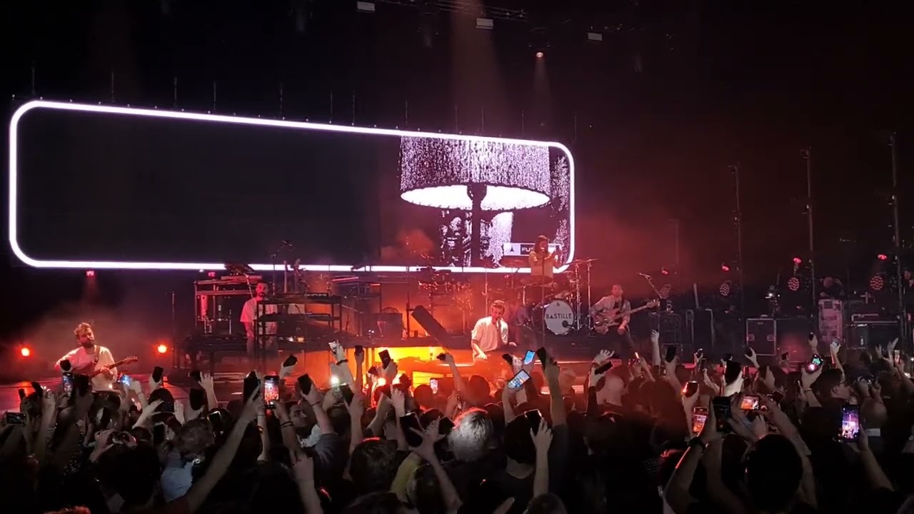 Bastille - Flaws, live at Salle Pleyel, Paris, France, 15th November 2022