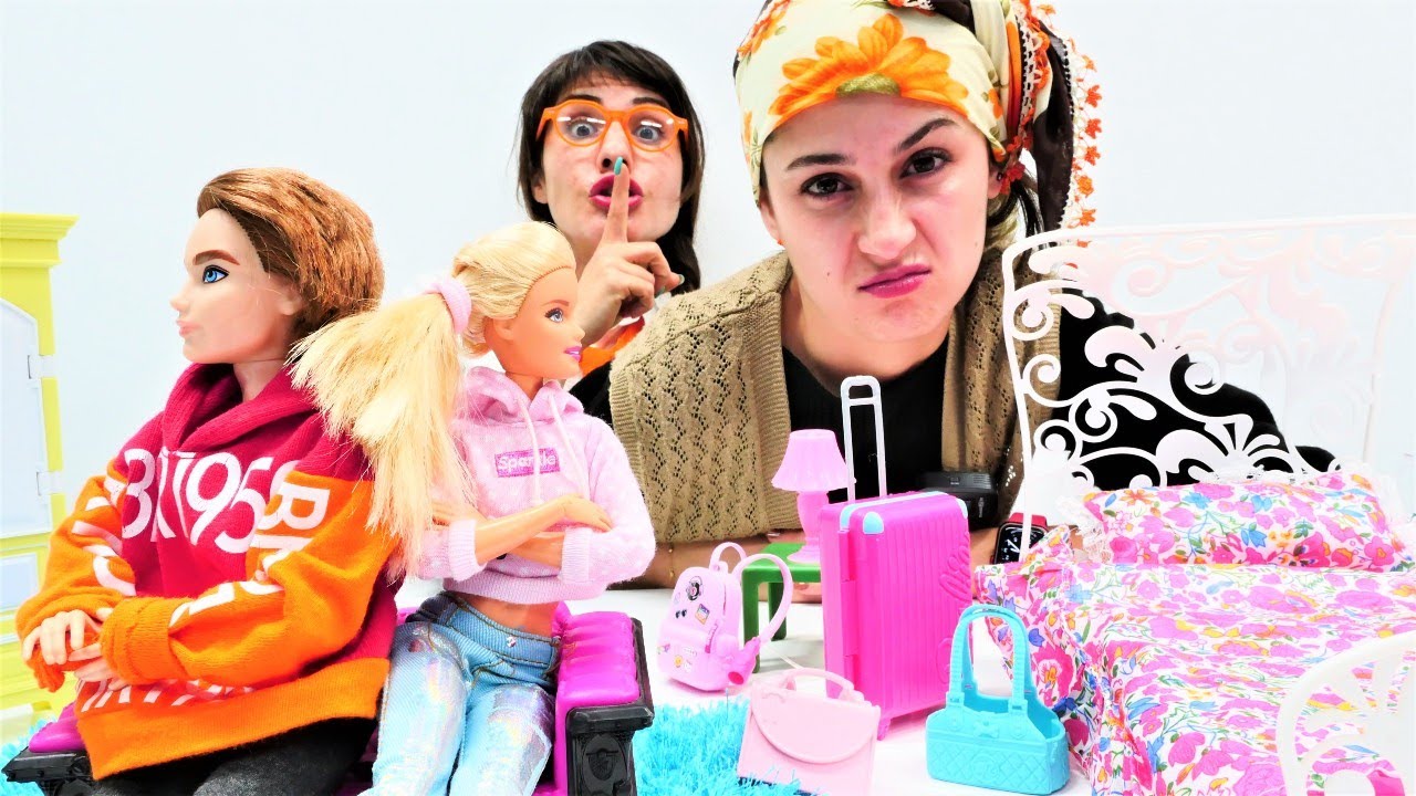 Komik video! Barbie, Ken ile Ümit'in oteli kavga ediyor! Ayşe ve Ümit ile eğlenceli oyunlar