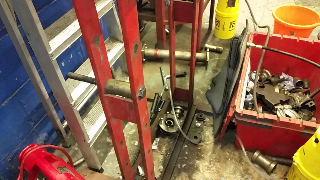 Milwaukee M18 fuel impact gun vs Snap on. 700nm