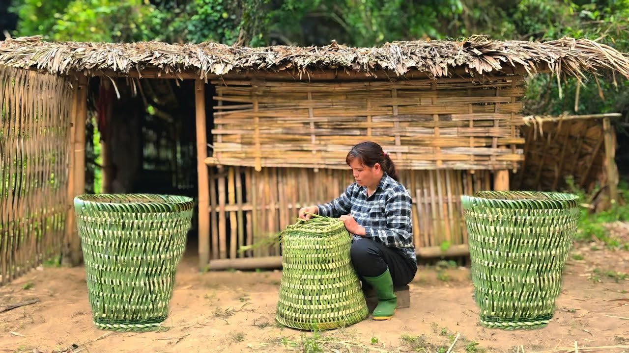 Hand Weaving Bamboo Baskets and Make a Bamboo dish rack, The life of a Single Mother -Triêu Ghên.