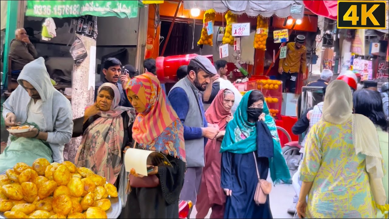 Gumti Bazaar Lahore 🇵🇰 Ramadan Iftar Rush | Walking Through Old Streets 4K
