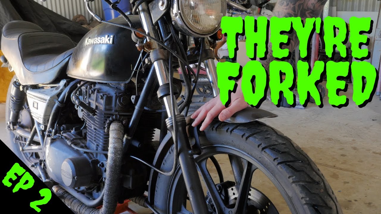 EP 2 KZ 440 Cafe racer project - Painting triples and rebuilding the forks