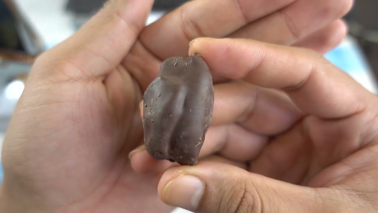 Unboxing Wafia Choco Dates With Almond | Dark Chocolate | Almond with Coated Chocolate | Dates Lover