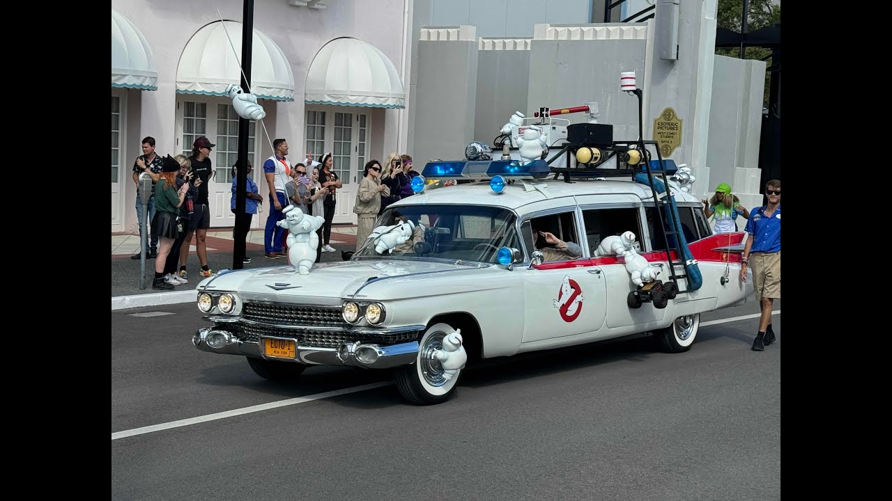 Ghostbusters ECTO-1 New Float Mega Movie Parade Universal Studios