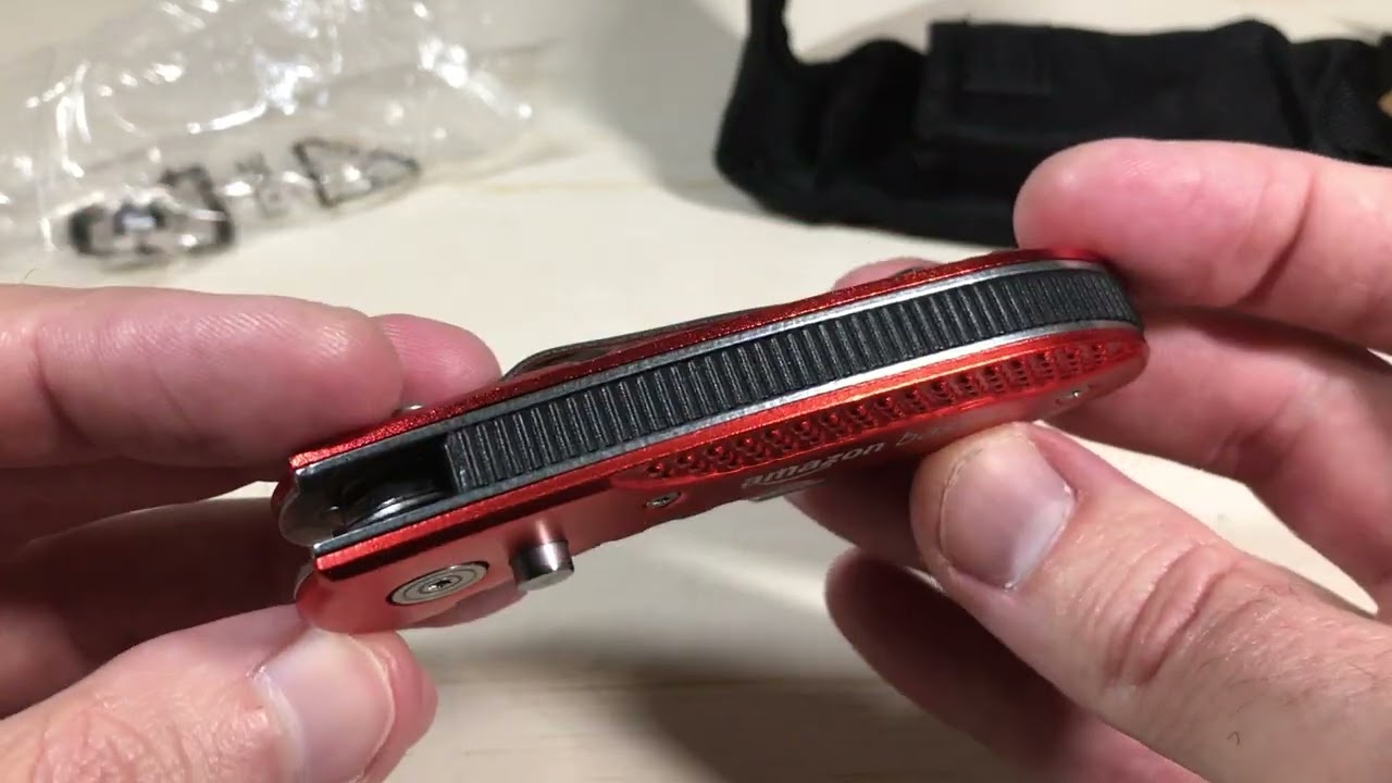 Amazon Basics Folding Utility Knife (pretty nice for only $10)