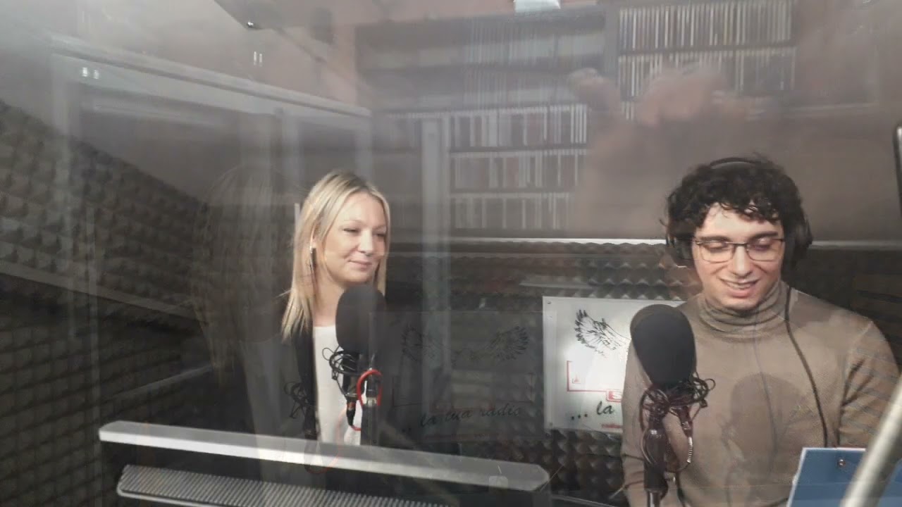 Clip  15 minuti..Laura NARGI