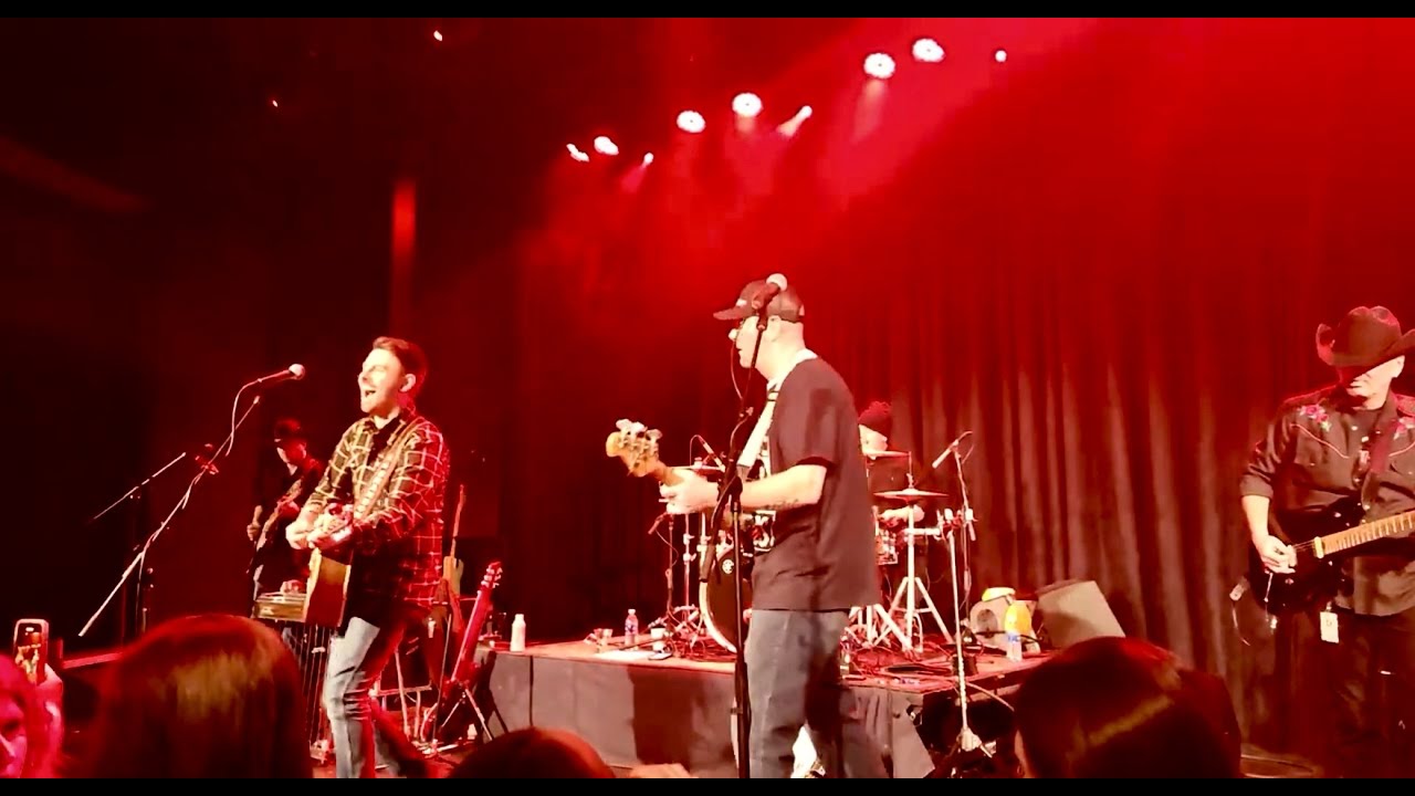 Six String Crossing LIVE - Q Showroom Dubuque, Iowa