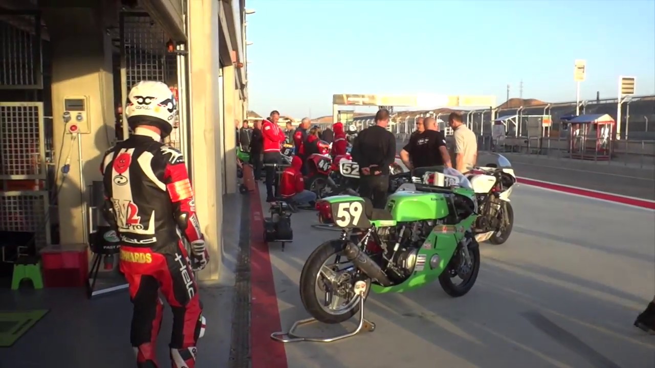 Mike 'Spike' Edwards races Classic Endurance Aragon with Alf's Motorcycles motorbike track action