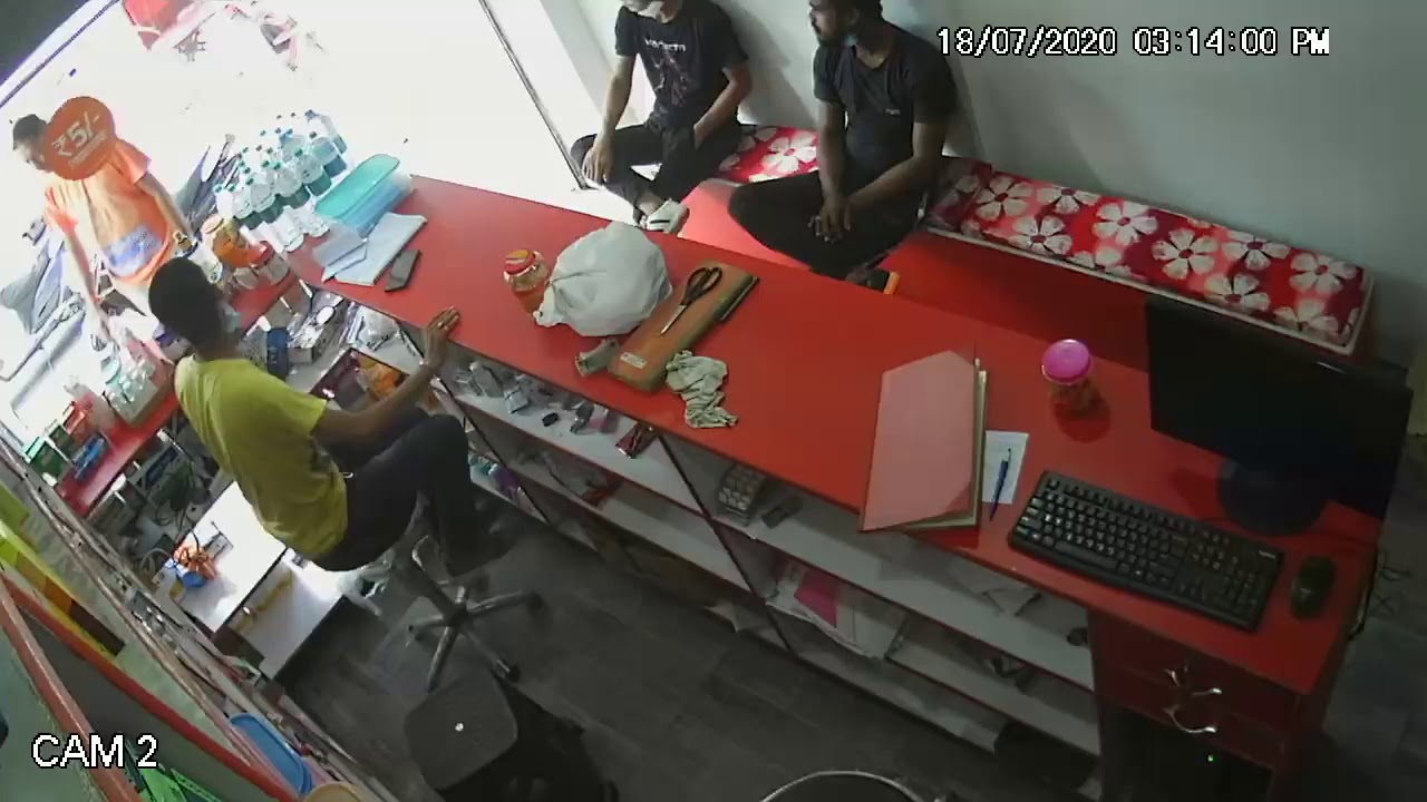 Live dacoity in uzanbazar ghy Assam, CCTV footage hit Case