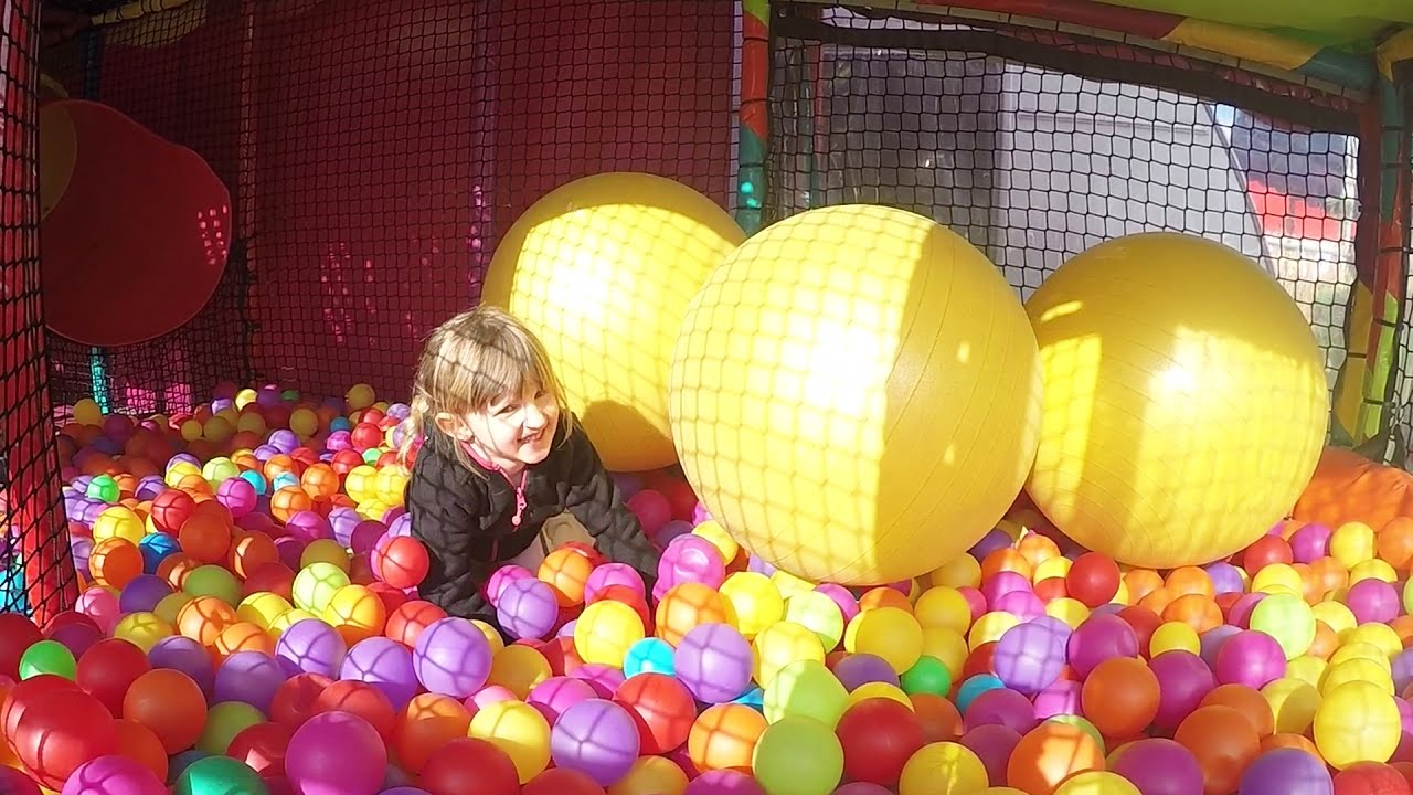 VLOG • FUN À LA FOIRE DU TRÔNE 2017 ! :) - Studio Bubble Tea Parc d'Attractions