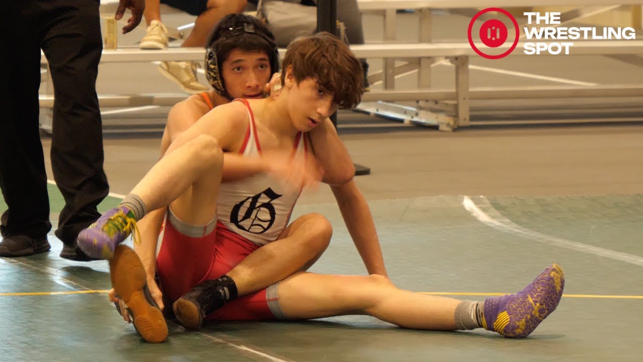 126 - Vince Jasinski of Grant Community High School [R] v. Riddick Variano of Hersey High School [G]