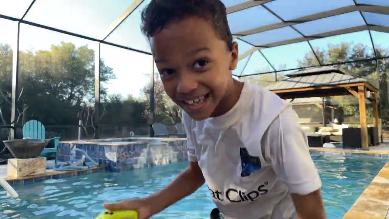 - Kids Try Out an RC Boat for the First Time!