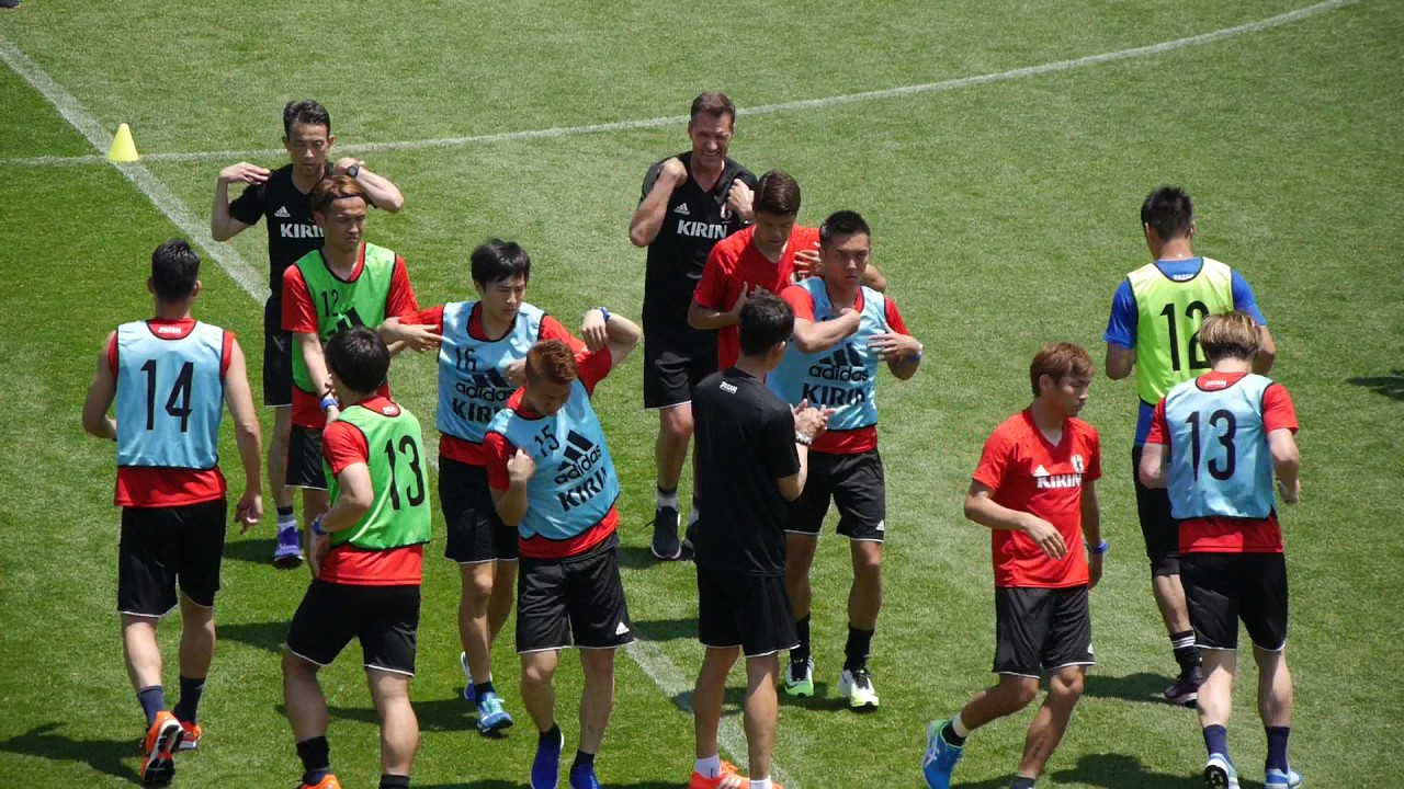 これがサッカー日本代表の練習前の準備運動 部活や少年サッカーの参考に