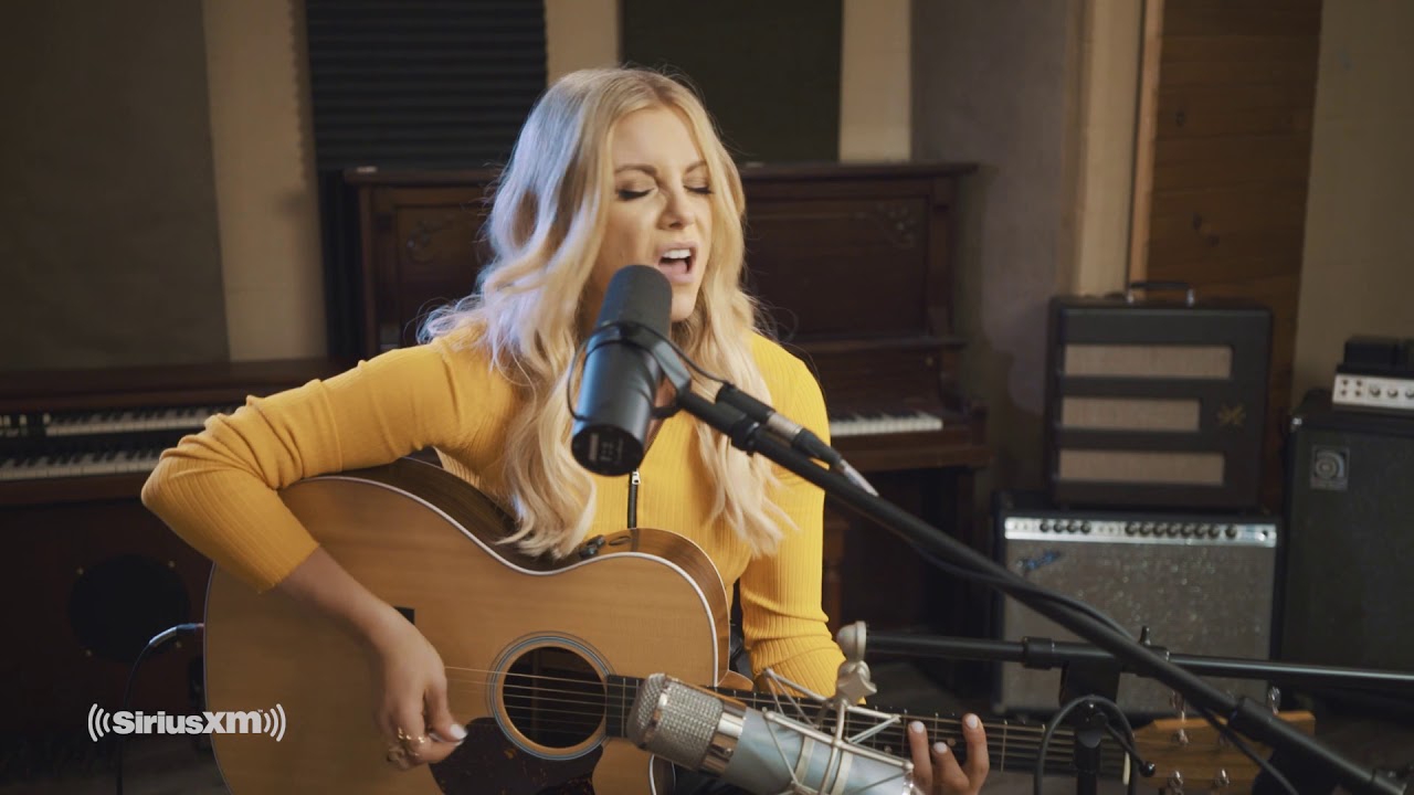 Lindsay Ell - 'I Don’t Love You' LIVE at SiriusXM