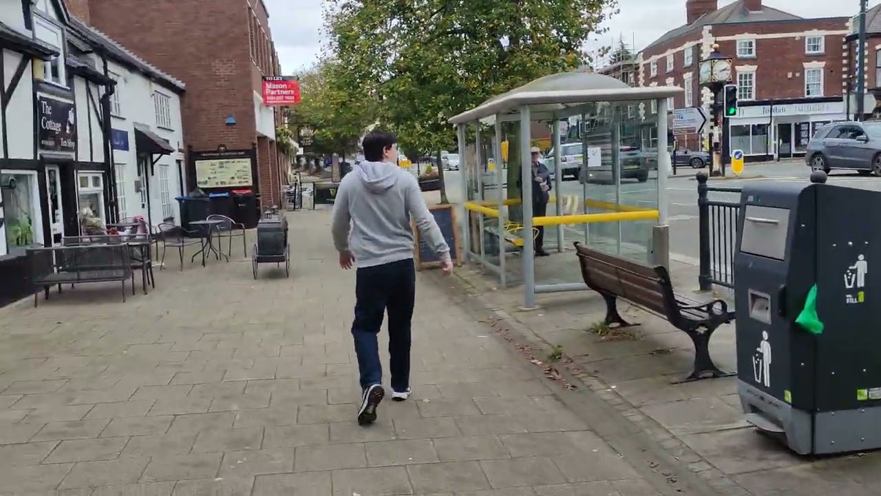 4K-HiRes🚶A Walk in Frodsham🚶on Wednesday 18th of October 2023🚶