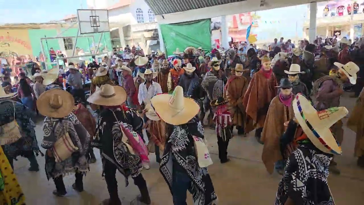 Cierre de carnaval 2025 la victoria  zontecomatlan