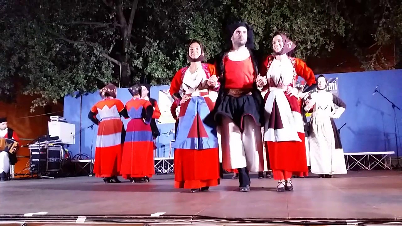 Gruppo folk Brathallos di Fonni - Sartiu